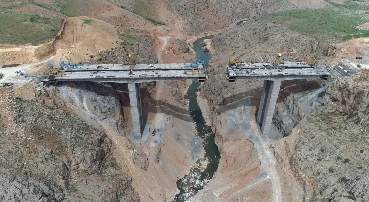 ساخت ۱۰ مجتمع بین راهی در فارس