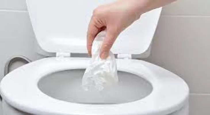 گرفتگی توالت با دستمال کاغذی