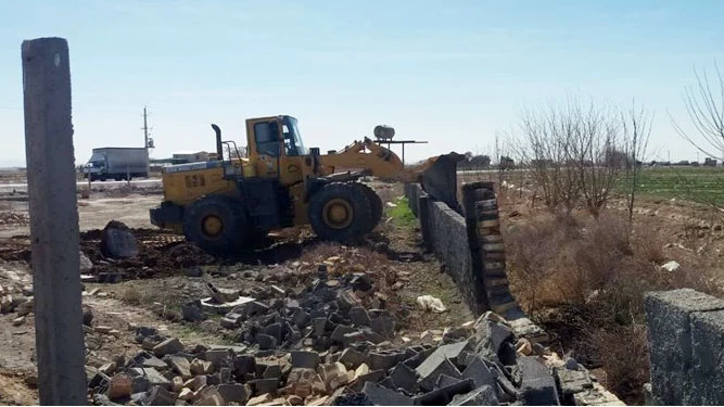 تخریب ساخت و سازهای غیرمجاز در ورامین