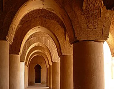 مسجد تاریخانه دامغان بنایی از دوران ساسانی