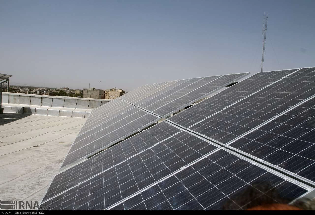 کاهش هزینه تولید برق از انرژی خورشیدی با استفاده از نانو ذرات