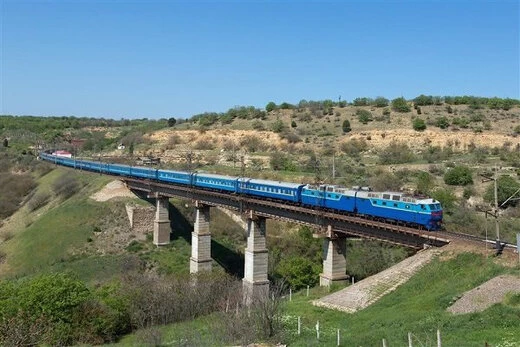 امضای قرارداد ساخت راه‌آهن آستارا با مشارکت کشورهای عربی و روسیه