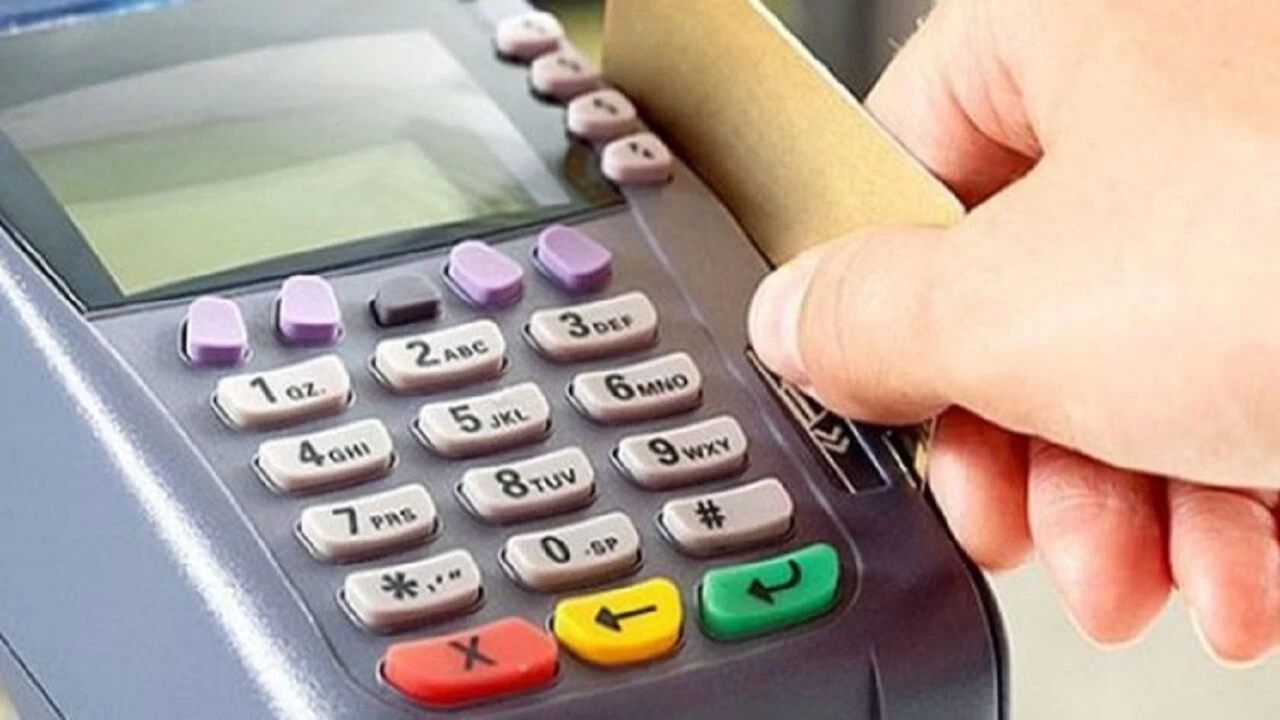 اجرای بخشنامه اصلاح نظام کارمزد تراکنش‌های خرید کارتی از فردا