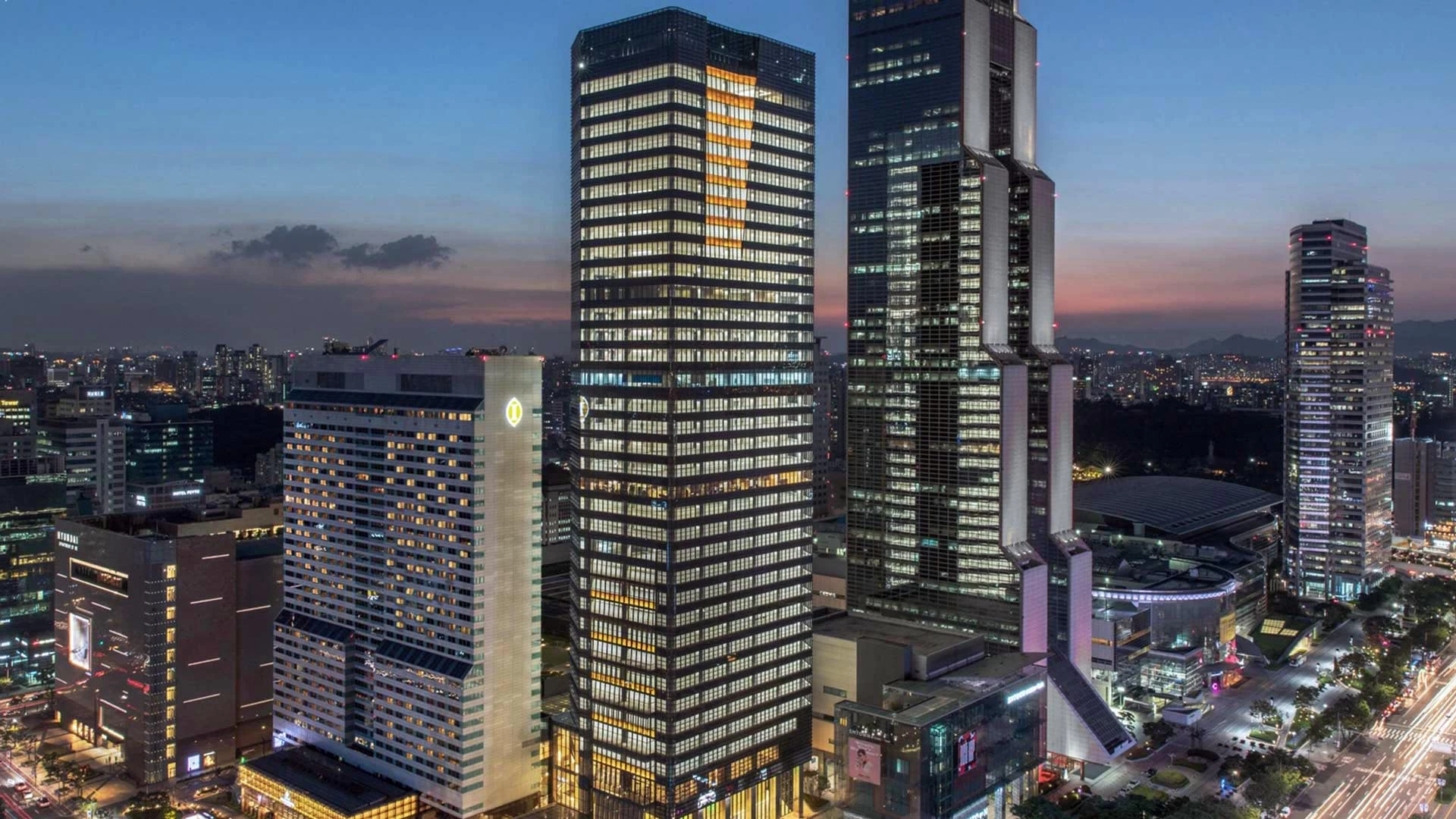 چرا باید یک قرن حسرت خانه‌دار شدن بکشیم؟