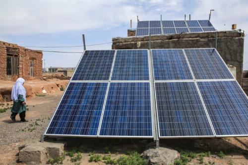 احداث نیروگاه‌ های خورشیدی برای خانوارهای کم‌ درآمد