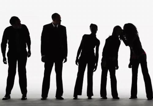 چطور از شایعه پراکنی در محیط کار دوری کنیم؟