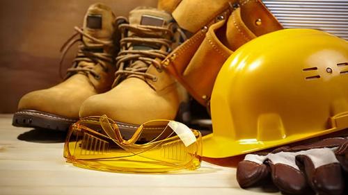 کارفرمایان موظف به برقراری دوره های آموزشی ایمنی کار برای کارگران هستند