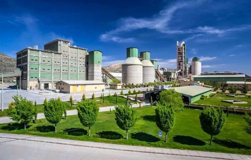 تقدیر رئیس سازمان ملی استاندارد ایران از شرکت سیمان فارس نو