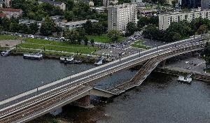 ویدیو/ ستون های پل در زیر آب چگونه ساخته می شوند؟