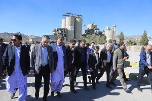 تأکید اعضای کمیسیون اجتماعی مجلس بر نقش سیمان خاش در توسعه منطقه ای