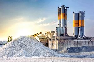 بازار سیمان نیمه نخست سال را با افت چشمگیر پشت سر گذاشت