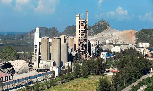 سیمان صوفیان: رشد درآمد با جهش قیمت ها نه تولید